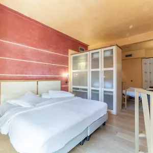 Hotel Hotiday Discovery - ****